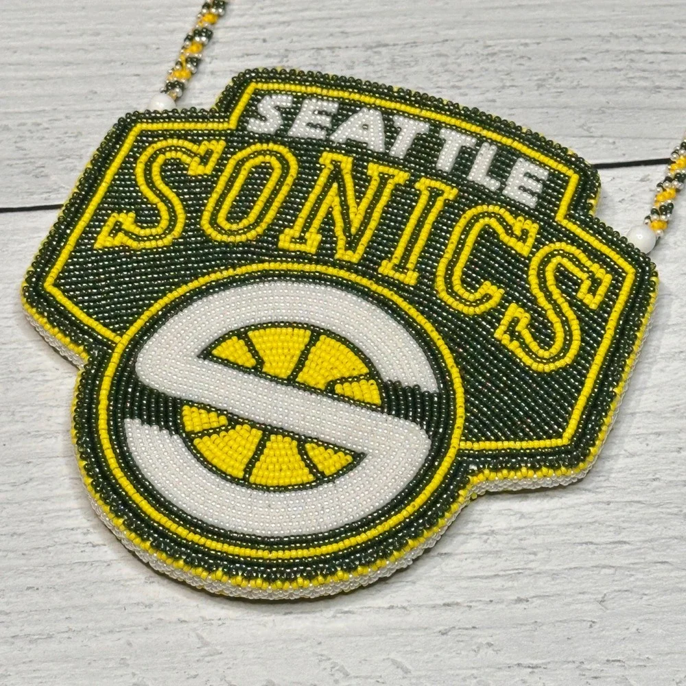 Handmade Seattle Sonics Beaded‎ Pendant Necklace Green Yellow White Native Made